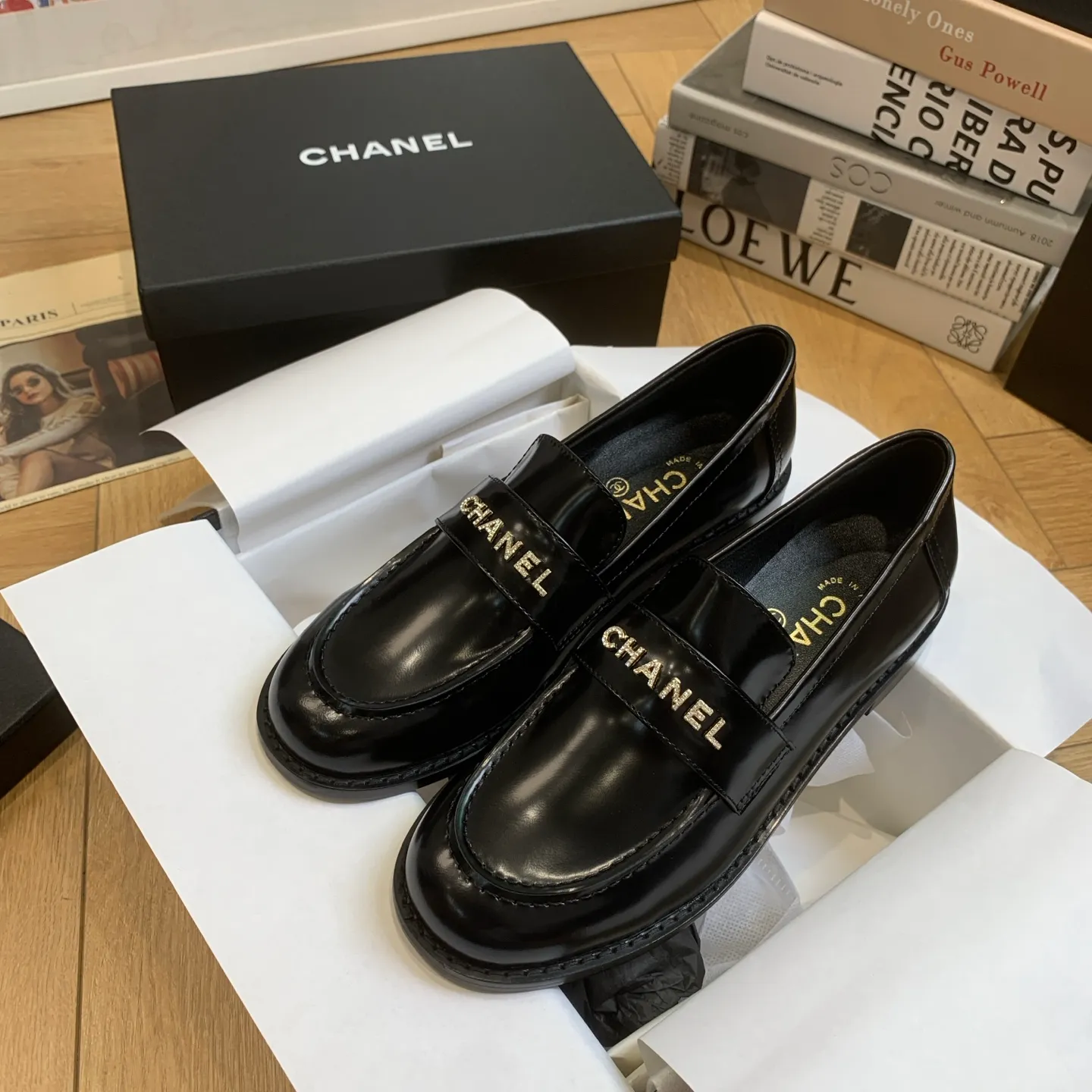 👟👟Ex-factory price 640👟👟 🍀2025 spring and summer new Chanel Chanel small diamond buckle monogram Loaf lazy half-slippers, which can be worn all year round. No matter when you wear them, they are very high-end and durable. When shopping, you can attract attention on the street! Easily travel between commuting and leisure occasions, becoming a carefree fashionable and elegant woman~ Upper: cowhide/butter Lining: lambskin Sole: Italian genuine leather outsole Size: 35-39 (40/41 customized, non-refundable and non-exchangeable 👉
